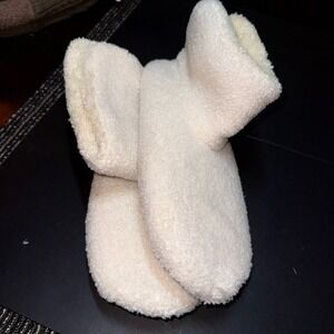 Dick's Sporting Goods Bootie Slippers Women L/XL Cream NEW Sherpa CCSLW09 Plush
